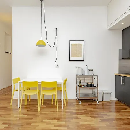 Xenia Apartments - Cozy Luminous Flat Near Navigli-2